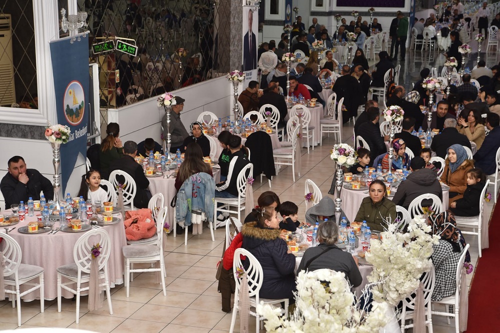 Başkan Turan Hançerli iftar programında Avcılarlılarla buluştu