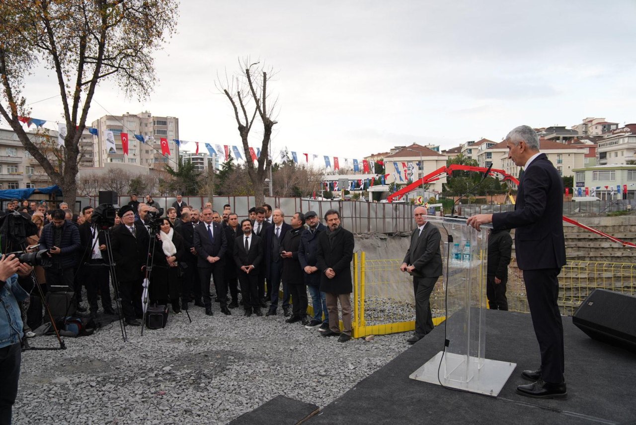 Zeminaltı Otopark, Reşitpaşa Caddesi